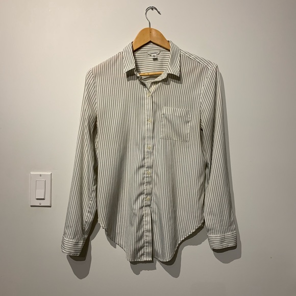 Calvin Klein Button-Up - Picture 2 of 2